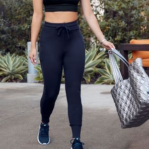 Fabletics Lenny joggers size pockets size small nwt